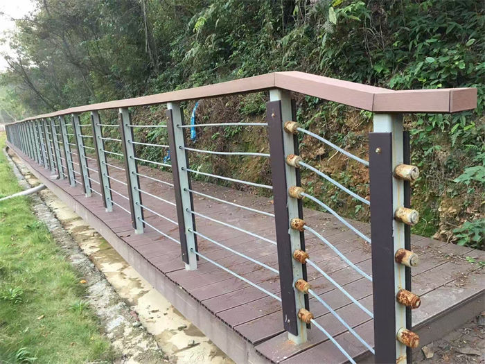 实力雄厚的河道景观天桥围栏生产厂家