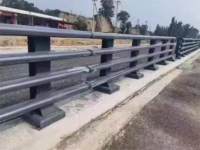 【优选】道路隔离护栏厂家源头厂家