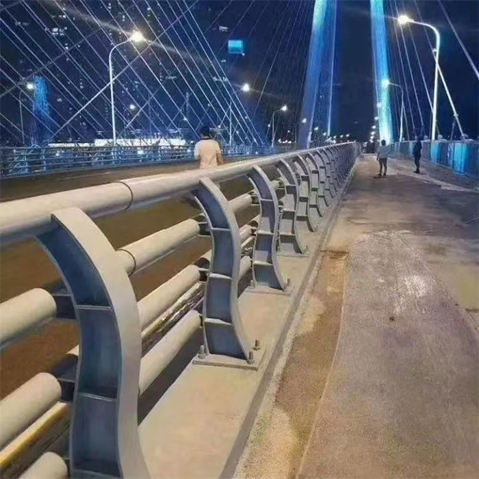 铝合金道路隔离栏杆生产厂家欢迎咨询订购