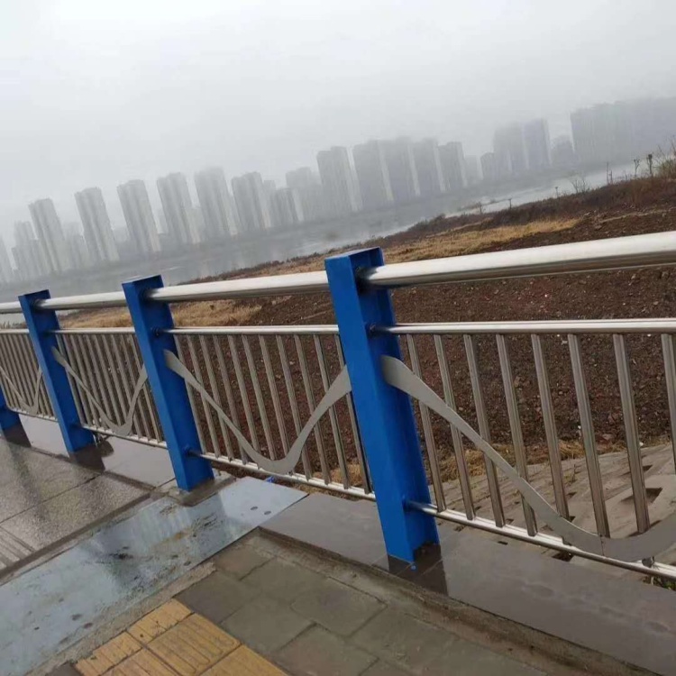 防撞护栏防撞灯光栏杆适用范围广