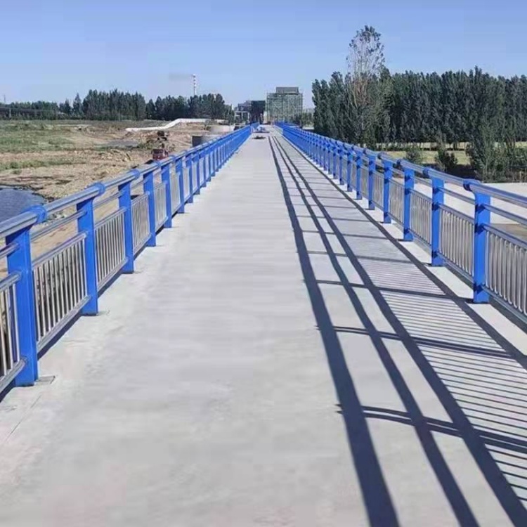 道路护栏-桥梁不锈钢复合管栏杆工厂采购