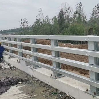 河道桥梁防撞护栏可上门安装