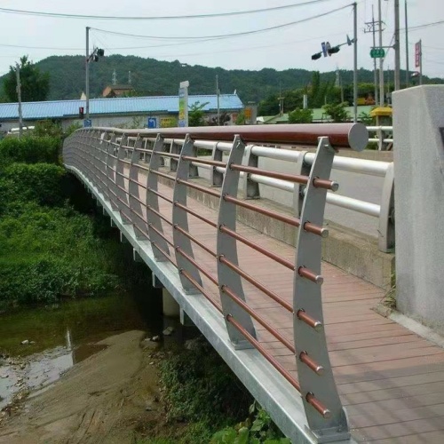 灯光河道护栏厂家电话