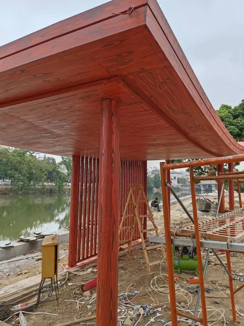 不锈钢仿木纹漆，长廊花架木纹漆，水性木纹漆厂家批发