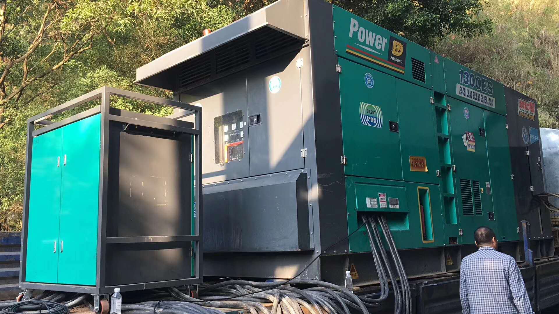 逸尔附近发电机出租厂家（800KW/1000KW/1600KW发电机组租金便宜）