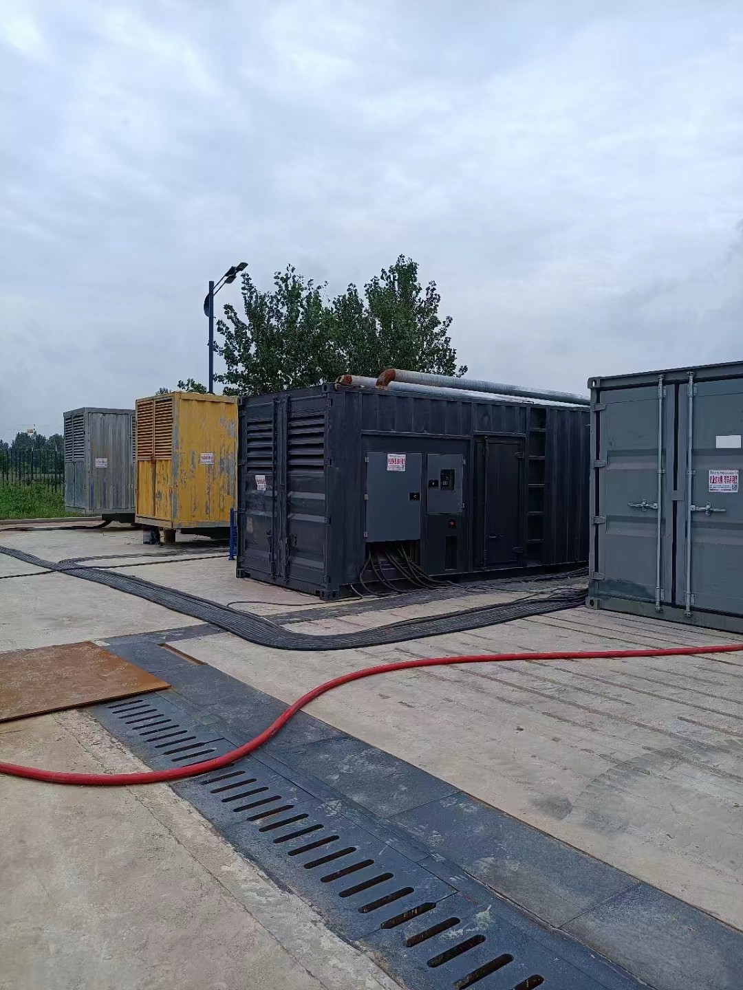 【200KW发电机出租租赁400KW发电机电缆线出租UPS电源出租】静音大功率发电机出租放心之选